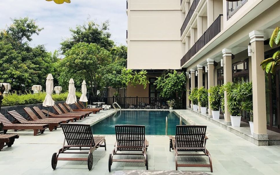 Kolam renang Gambar