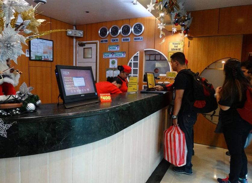 Meja Penyambut Tetamu Gambar
