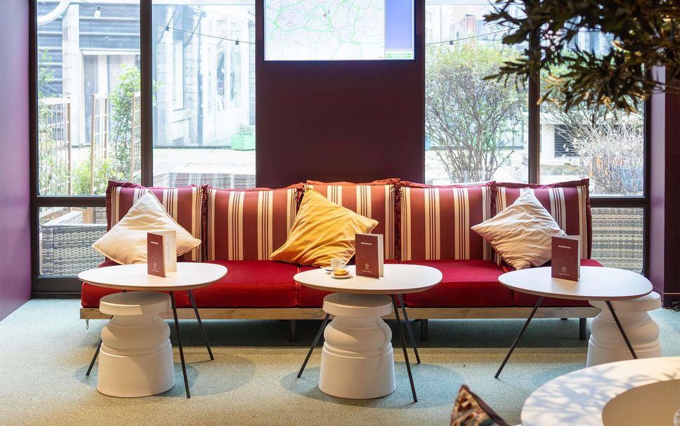 Balai Menunggu Gambar