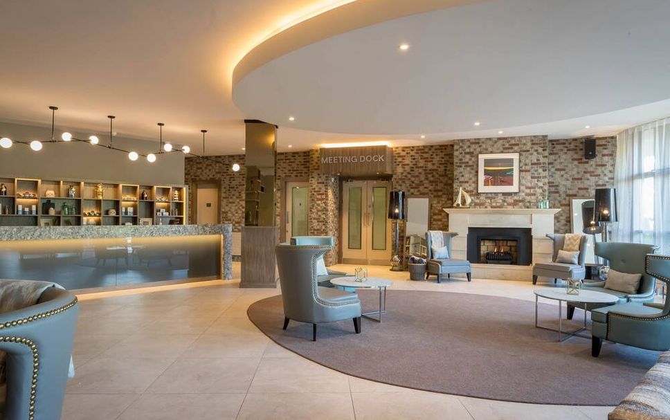 Balai Menunggu Gambar