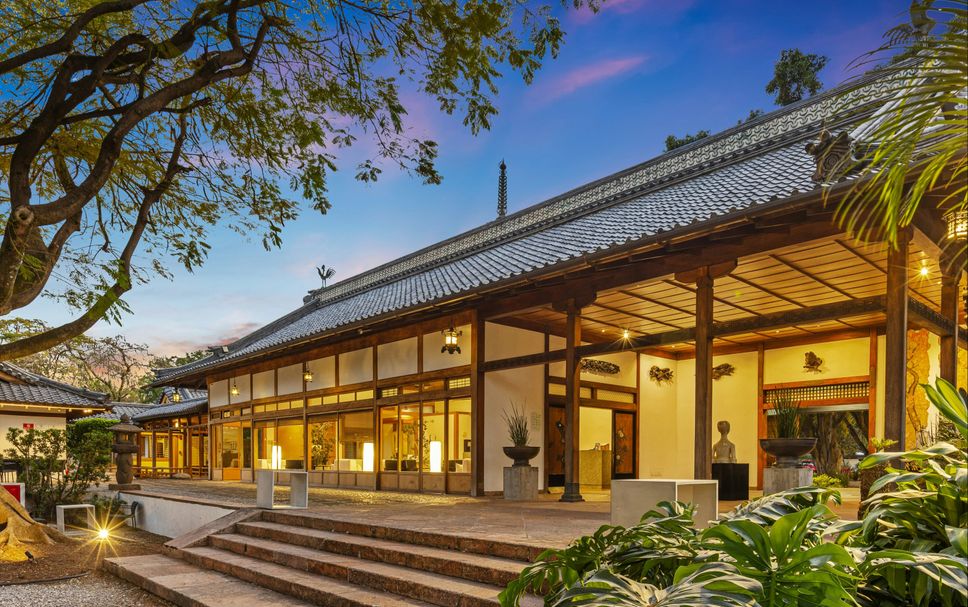 Meja Penyambut Tetamu Gambar