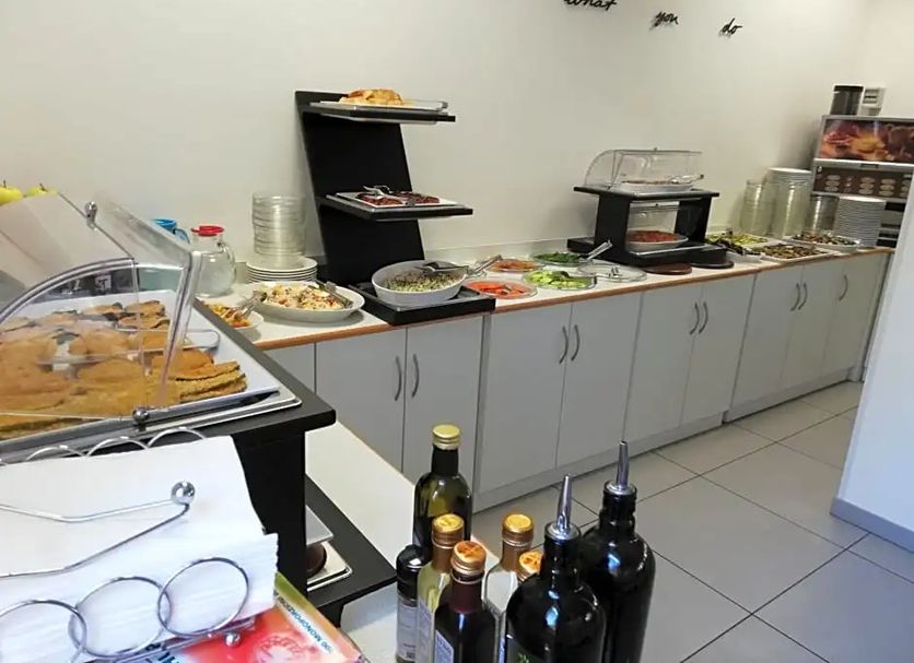 Buffet Gambar
