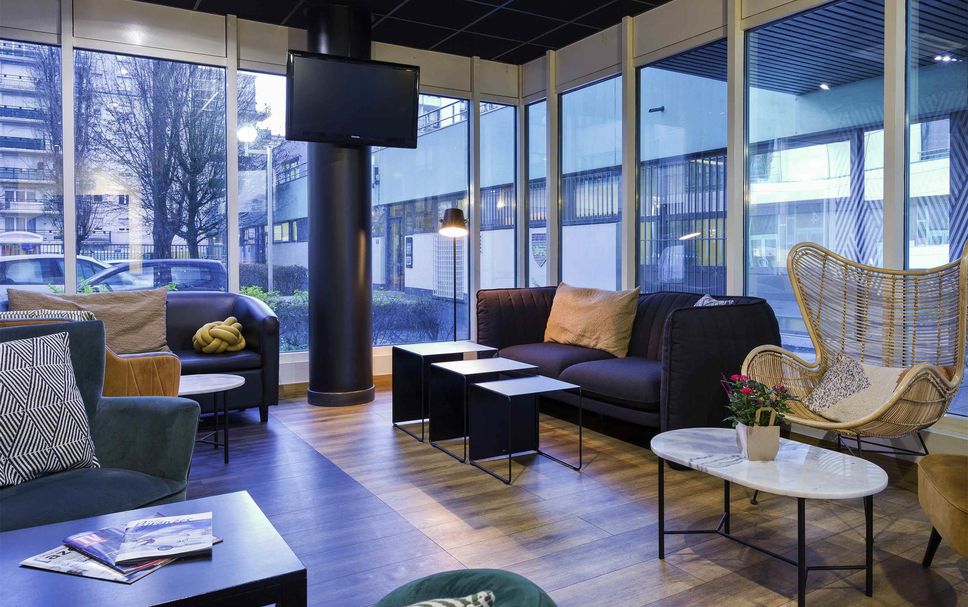 Balai Menunggu Gambar