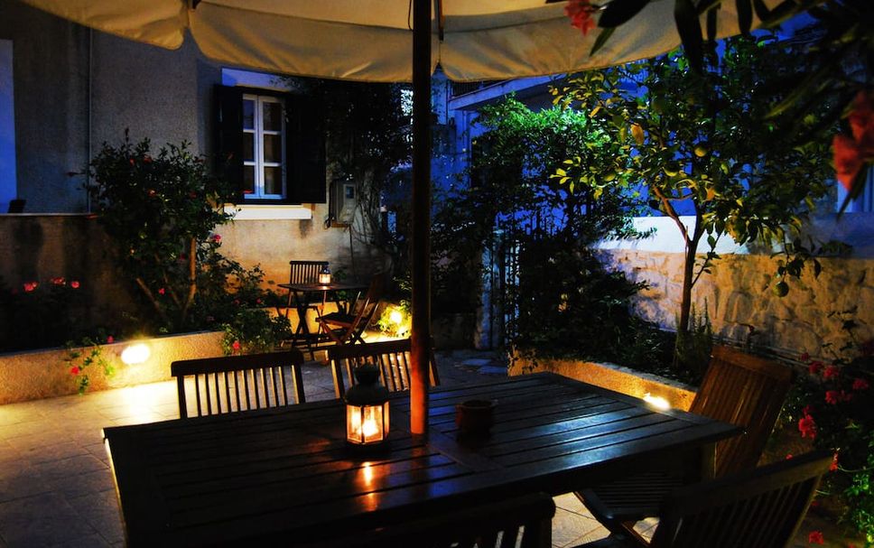 Patio Gambar