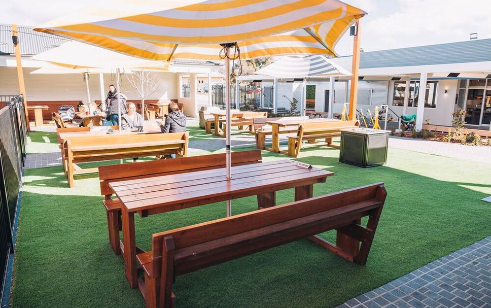 Patio Gambar