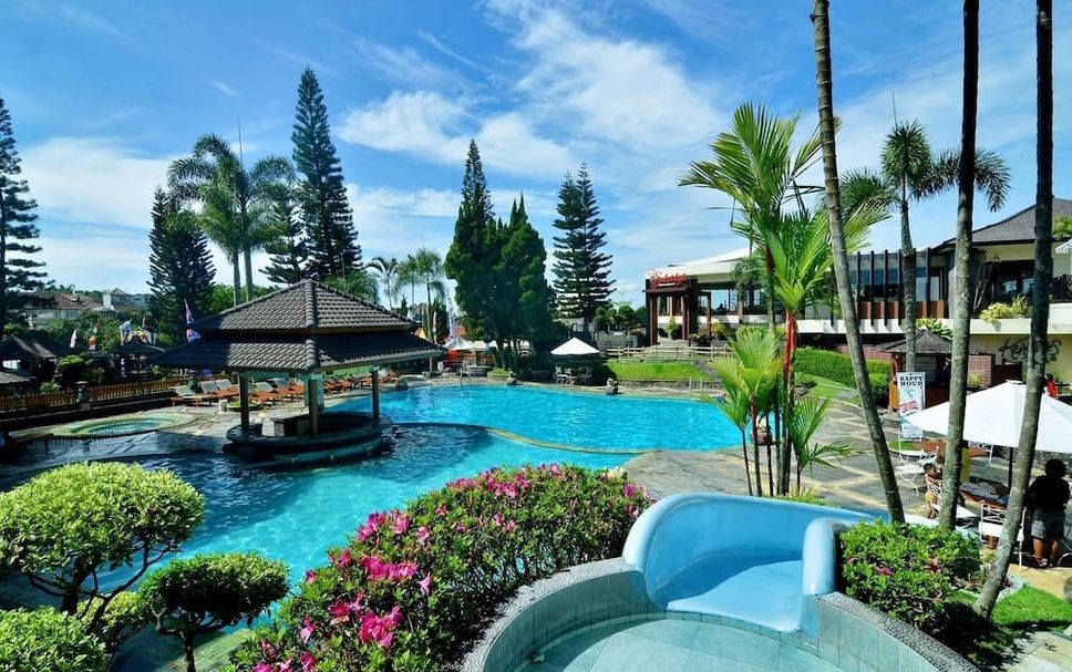 Kolam renang Gambar