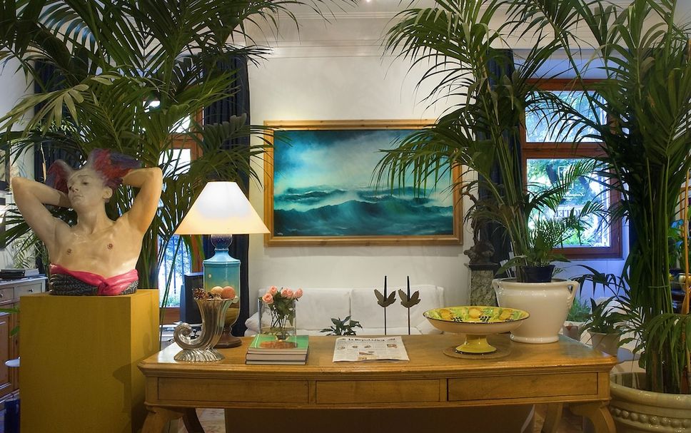 Hotel amenity Gambar