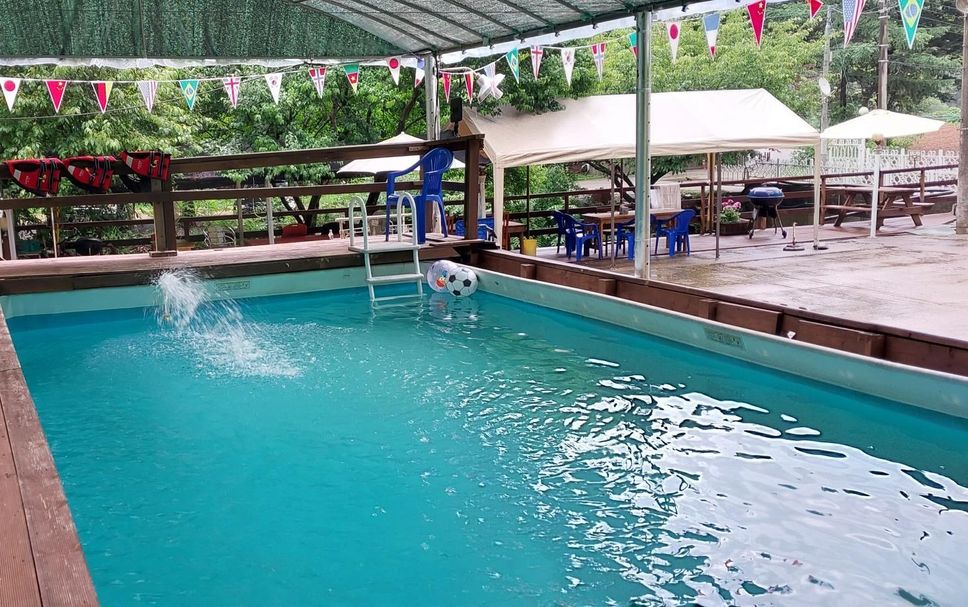 Kolam renang Gambar