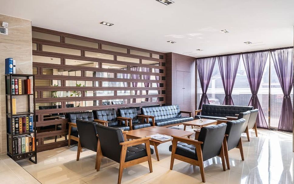 Balai Menunggu Gambar