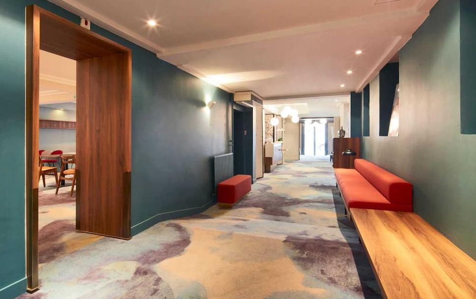 hallway Gambar