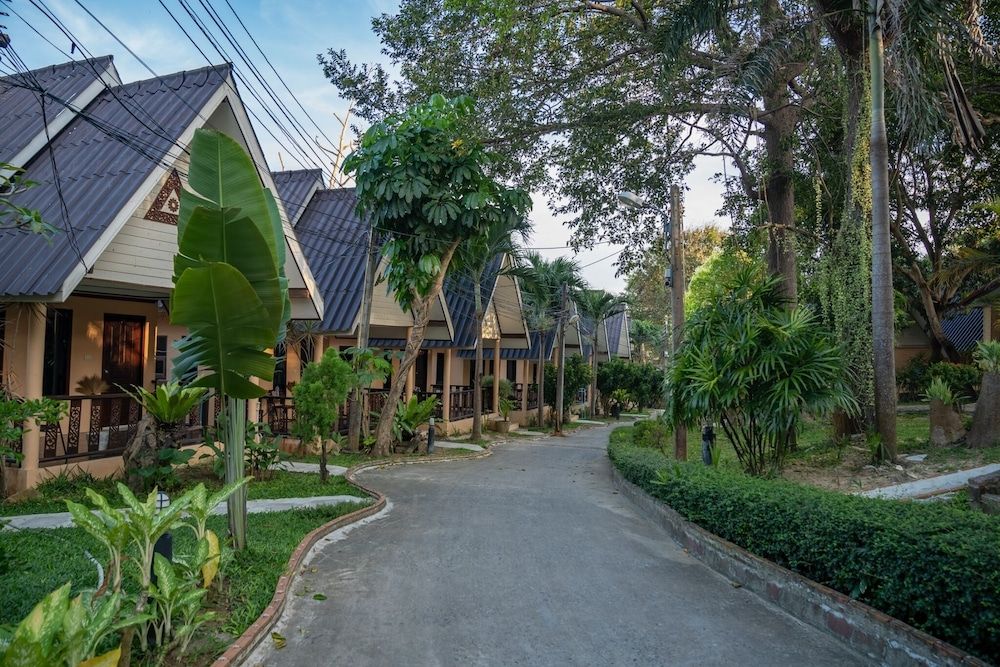 Pemandangan luar