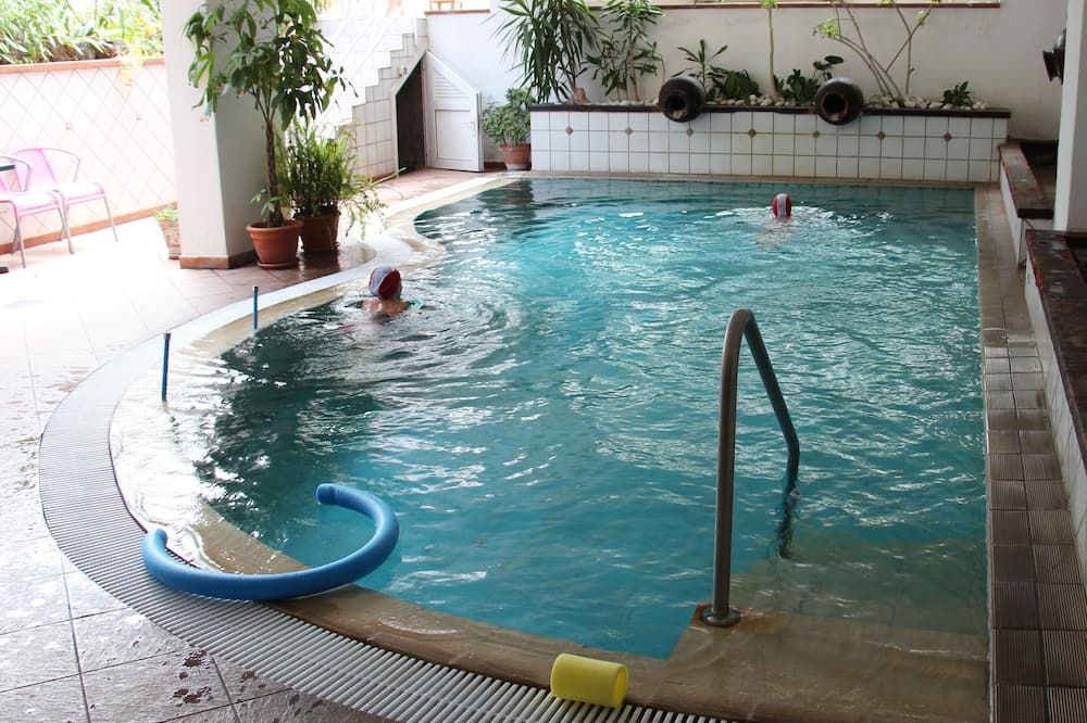 Kolam renang Gambar