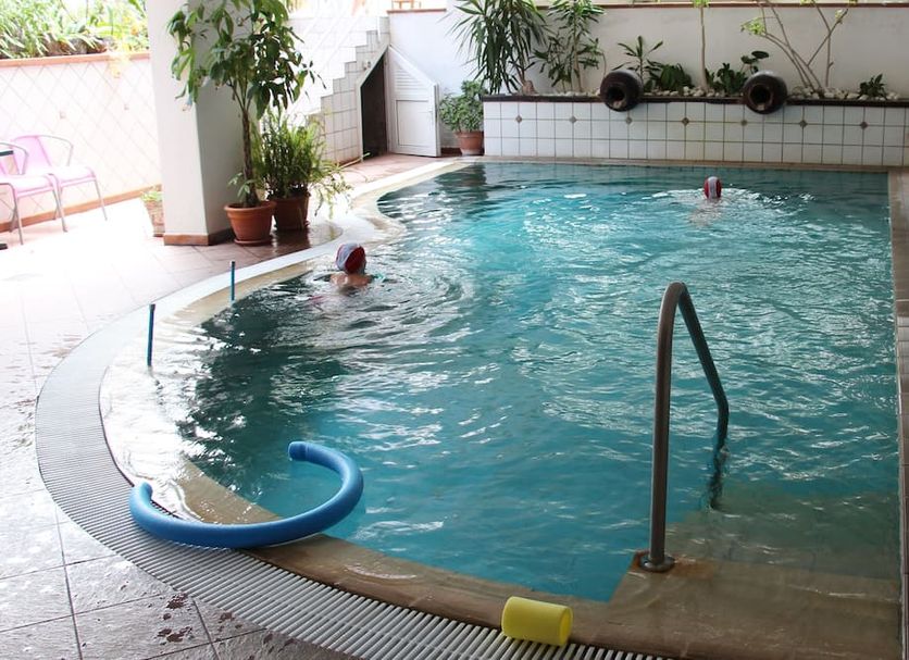 Kolam renang Gambar