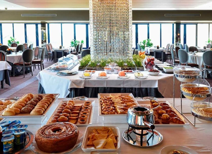 Buffet Gambar