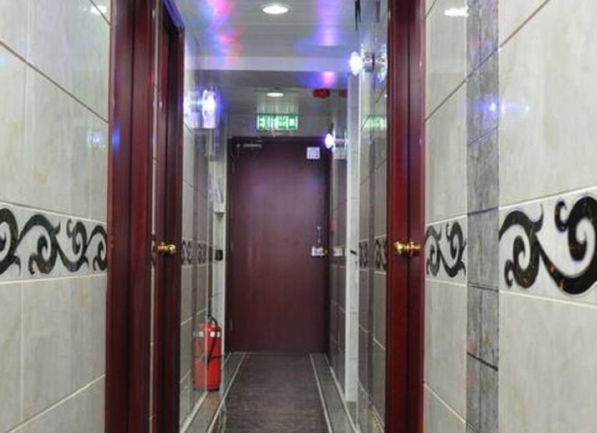 hallway Gambar