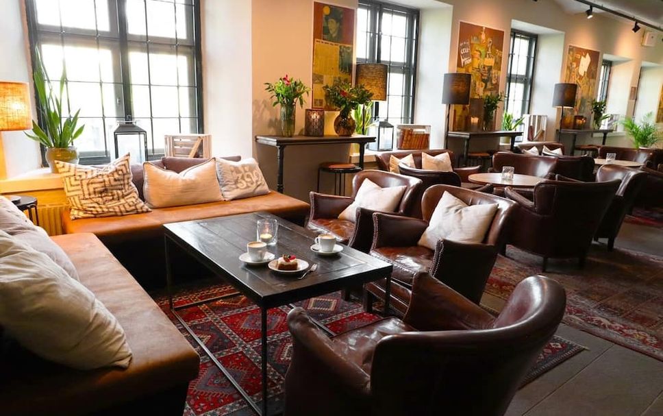 Balai Menunggu Gambar