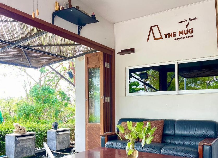 Meja Penyambut Tetamu Gambar