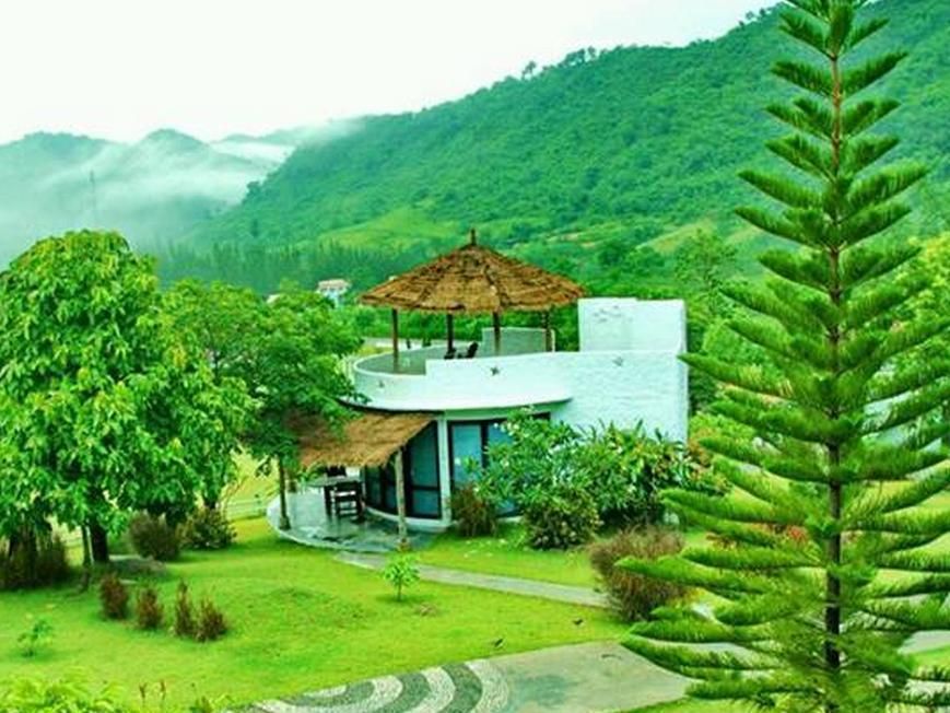 Pemandangan luar