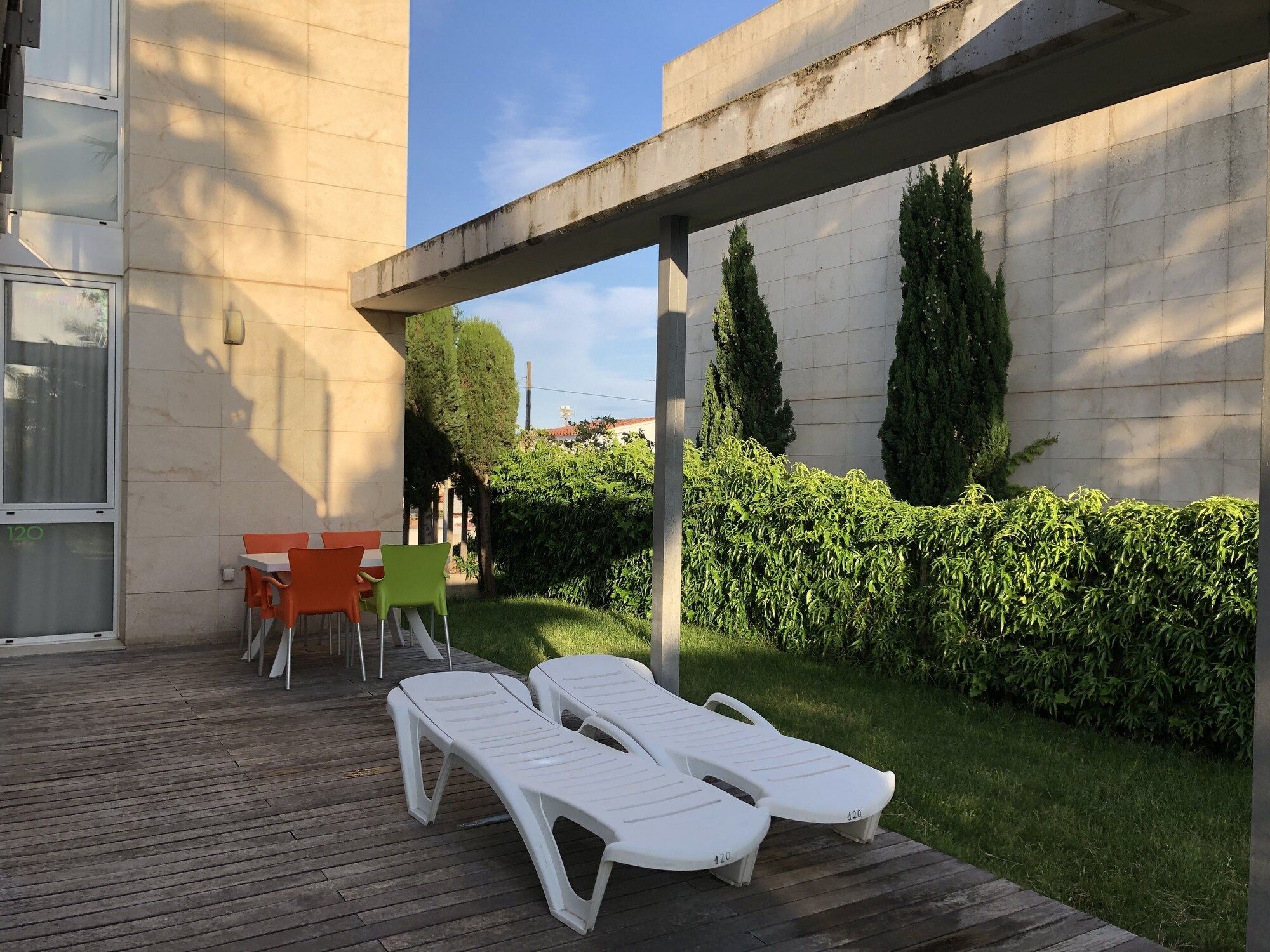 Patio Gambar