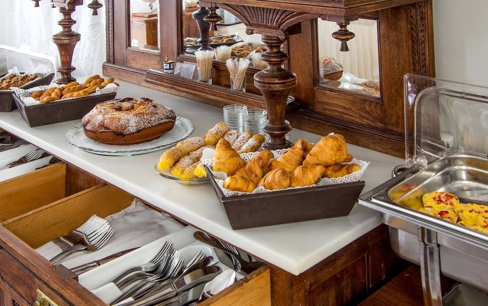 Buffet Gambar