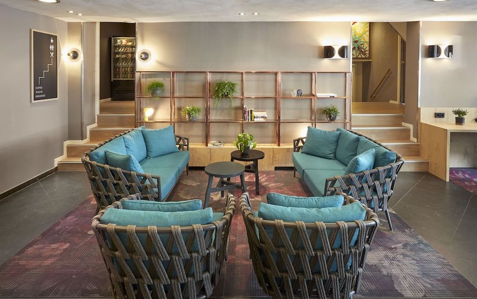 Balai Menunggu Gambar