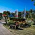 Pemandangan luar