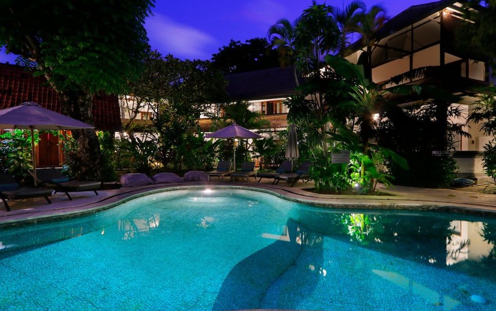 Kolam renang Gambar