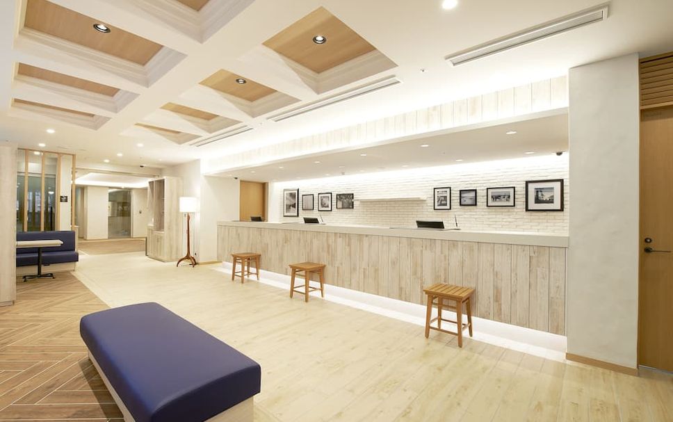 Meja Penyambut Tetamu Gambar