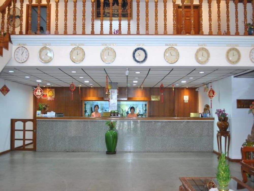 Meja Penyambut Tetamu