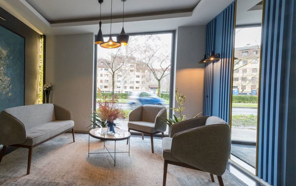 Balai Menunggu Gambar