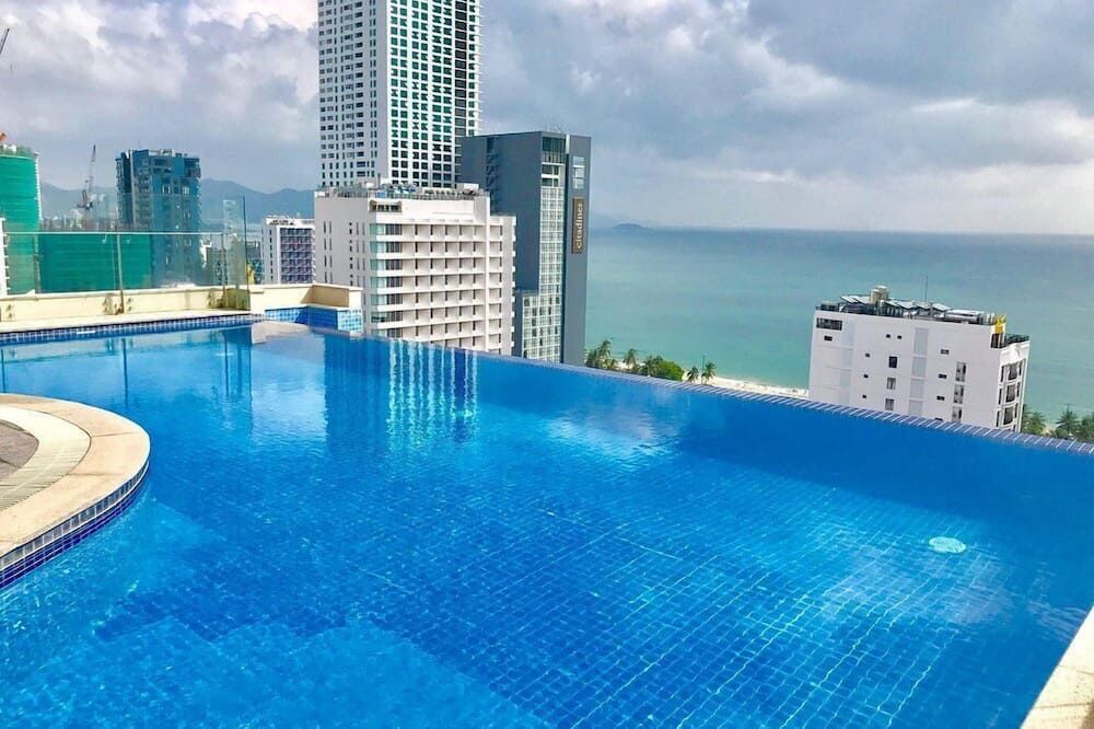 Kolam renang Gambar