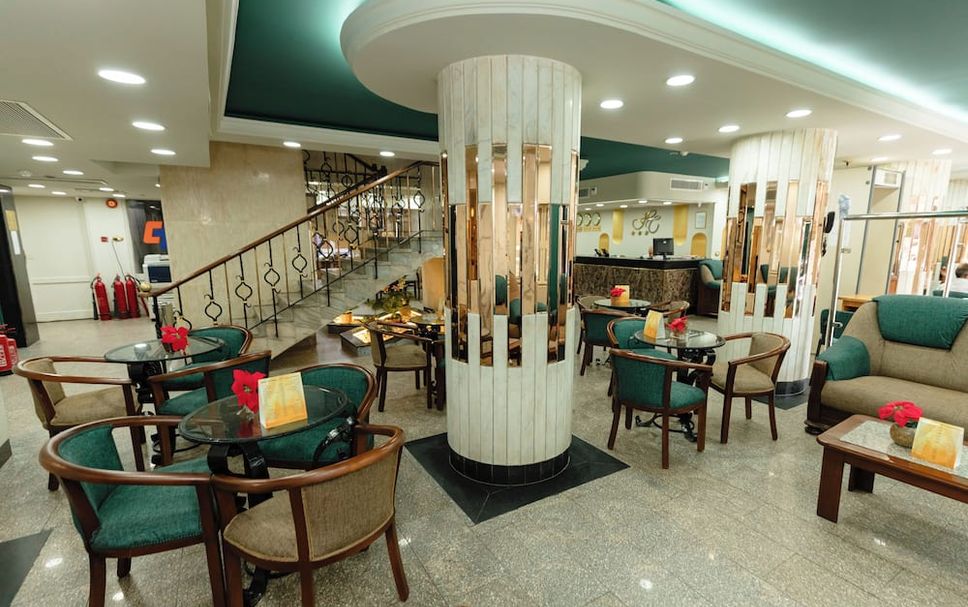 Balai Menunggu Gambar