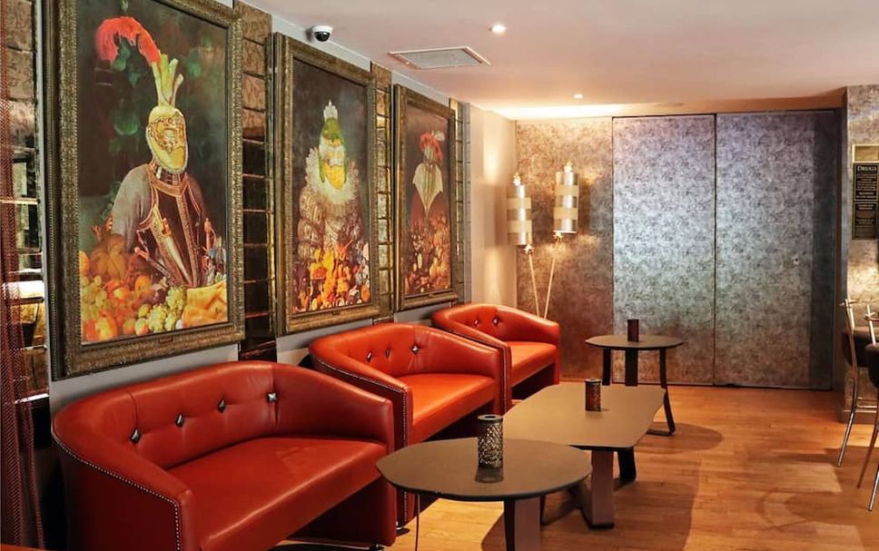 Balai Menunggu Gambar