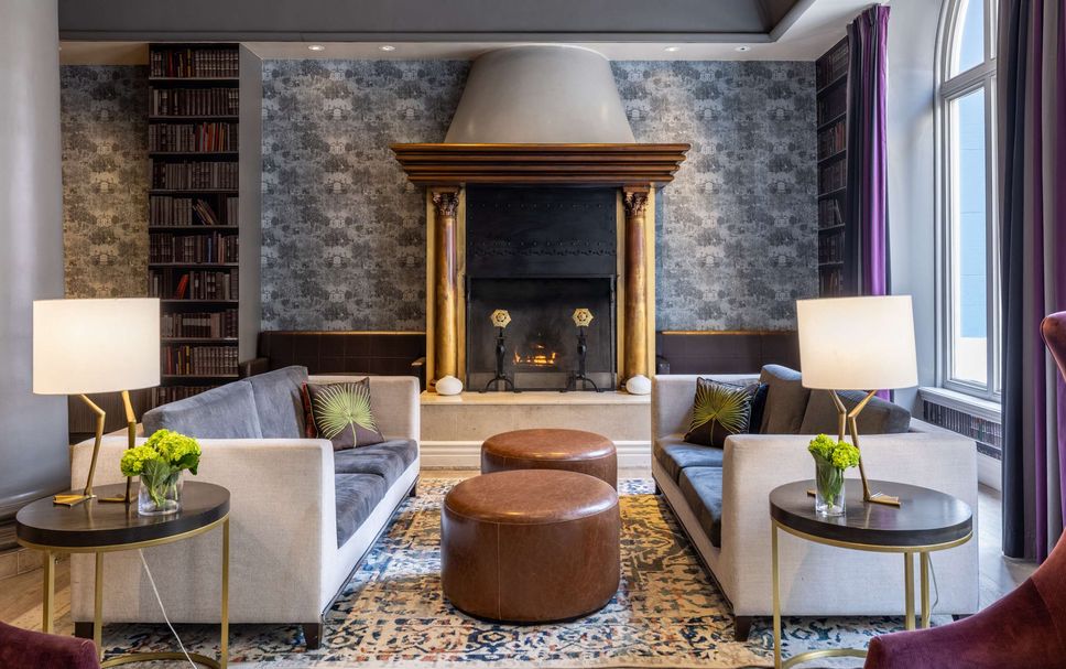 Balai Menunggu Gambar