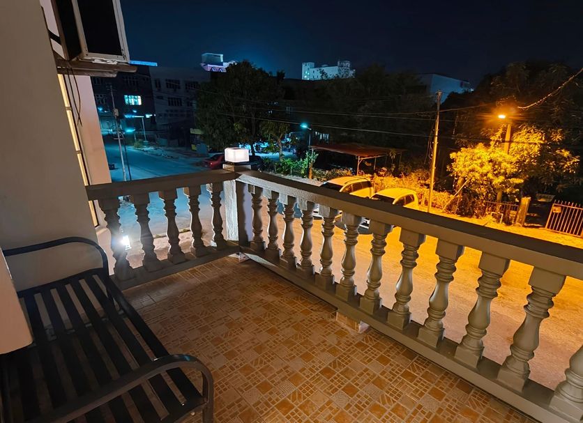 Balkoni Gambar