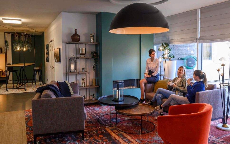 Balai Menunggu Gambar