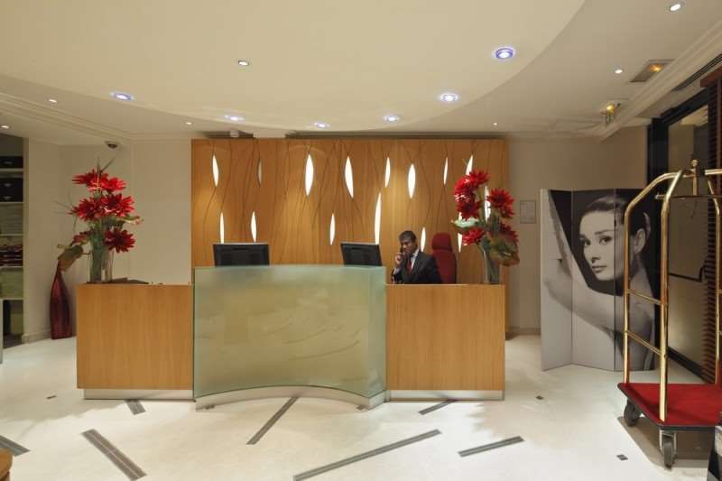 Meja Penyambut Tetamu