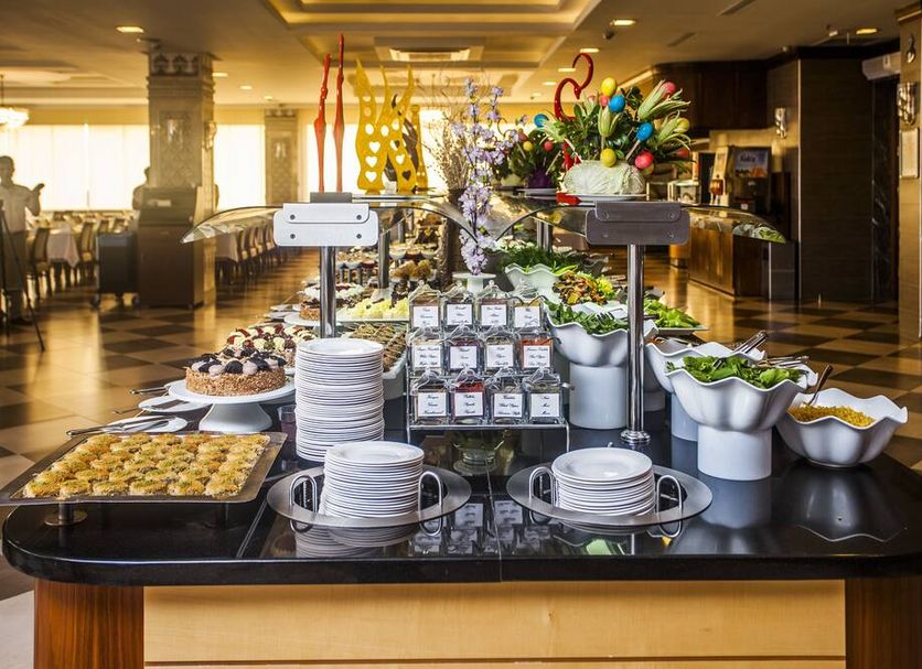 Buffet Gambar