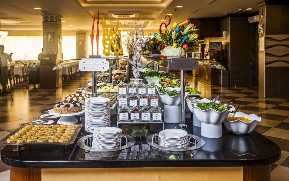 Buffet Gambar