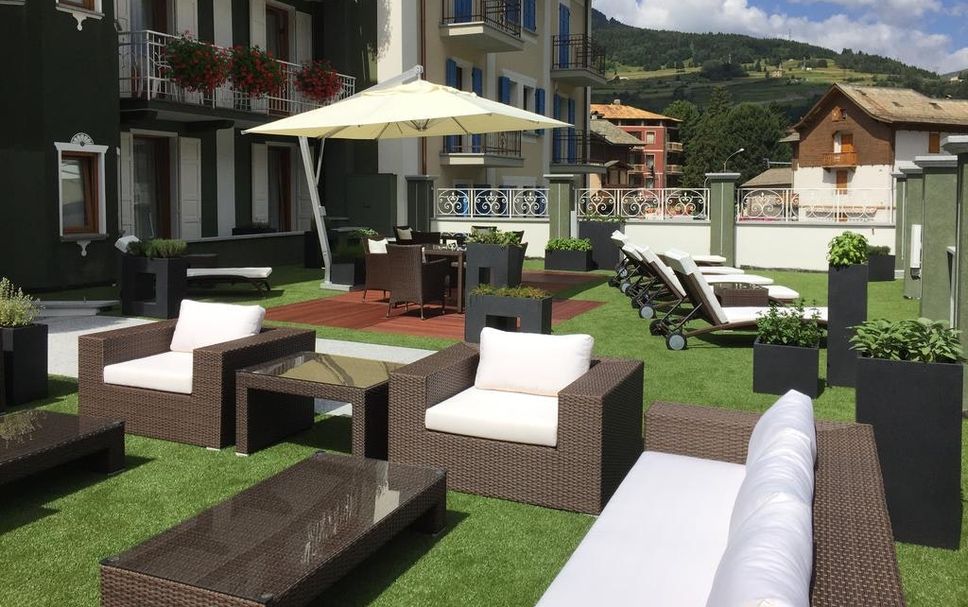 Patio Gambar