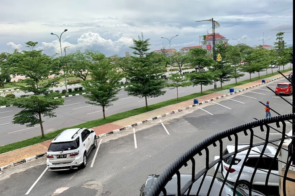 Pemandangan luar