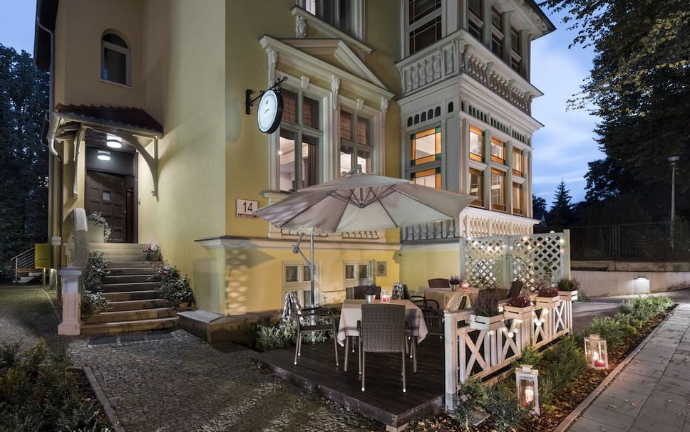 Patio Gambar