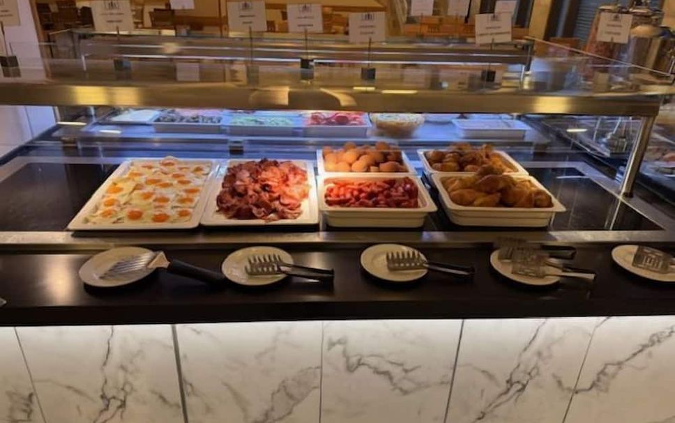 Buffet Gambar