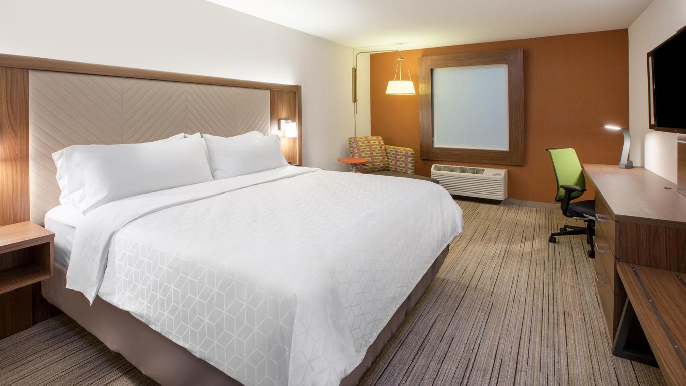 Holiday Inn Express Newton, An IHG Hotel