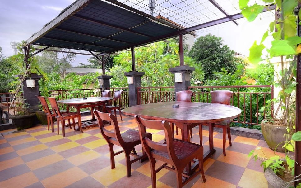 Patio Gambar