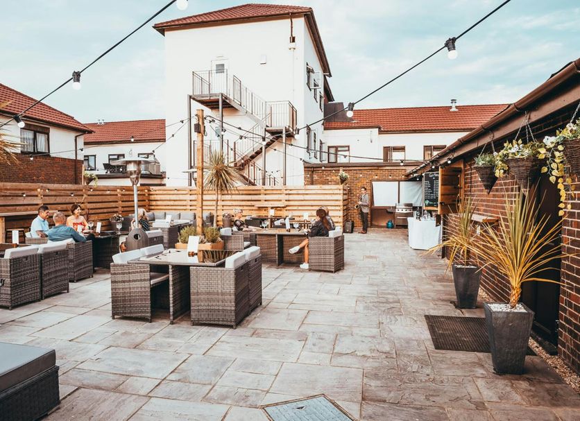 Patio Gambar