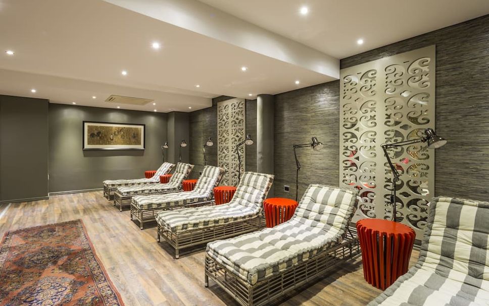 Balai Menunggu Gambar