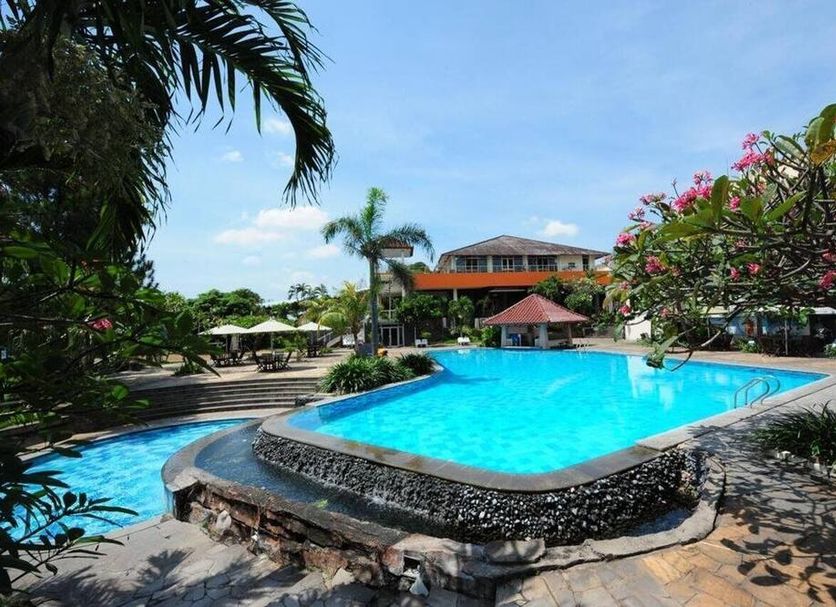 Kolam renang Gambar