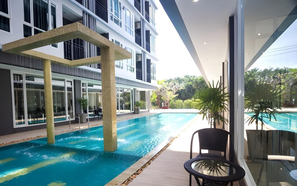 Kolam renang Gambar