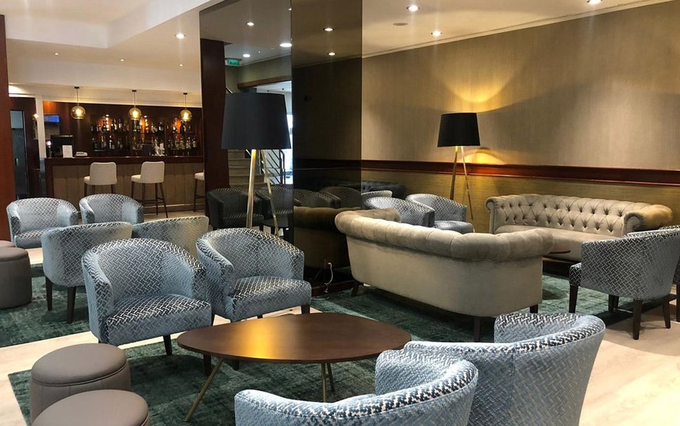 Balai Menunggu Gambar